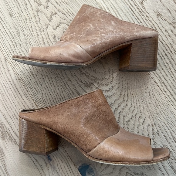 Mimosa Tan Open Toed Mule Sandals - Picture 2 of 5